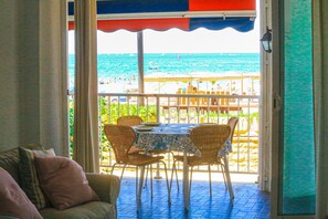 Dining - BELLO HORIZONTE Apartment (Salou)