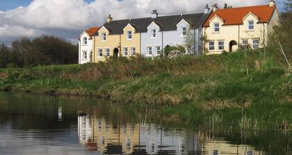 Lovely Waterfront Cottage With Stunning sea Views and log Fire