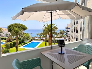 Outdoor dining - Carabeo 26 Boutique Studio by Casasol (Nerja)