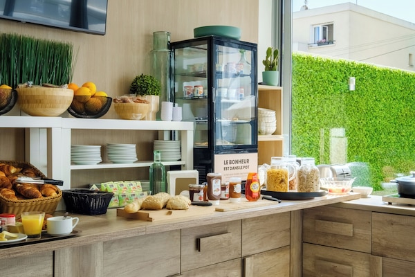 Desayuno buffet todos los días (con cargo)