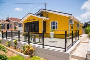 تناول الطعام بالخارج