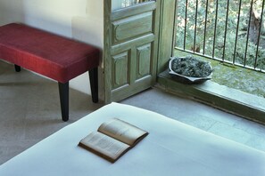 Quarto casal romântico | 1 quarto, roupas de cama premium, frigobar, cofres nos quartos