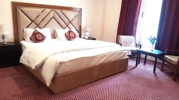 Deluxe Double Room | Soundproofing, iron/ironing board, free WiFi
