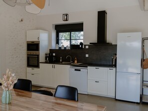 Fridge, microwave, dishwasher