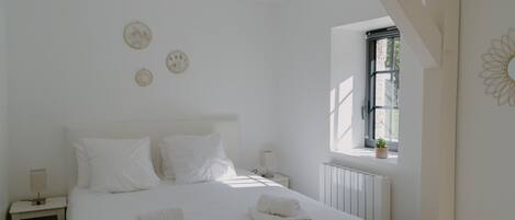 4 bedrooms, free WiFi, bed sheets