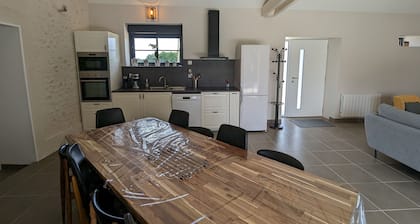 Spacious Gîte with Garden & Modern Decor in Scenic Centre Val de Loire