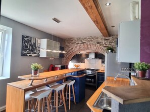 Fridge, microwave, dishwasher