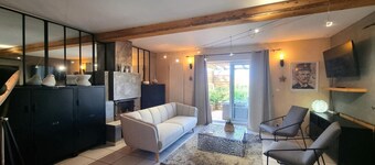 Countryside cottage with pets allowed, private terrace