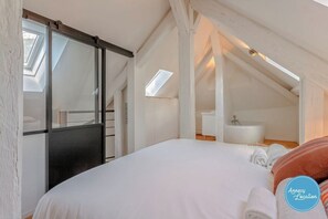 4 habitaciones, tabla de planchar con plancha y wifi gratis 