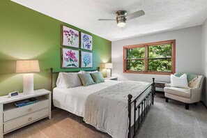 3 chambres, fer et planche à repasser, Wi-Fi gratuit, draps fournis