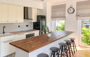 Fridge, dishwasher, cookware/dishes/utensils
