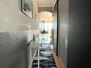 Interior - Cozy 2-Room Apartment with AC, Balconies, Near Beach and Shops - Sleeps 4 (Port-la-Nouvelle)