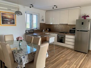 House - Tina - With Pool and View - H 6 (Kastela)