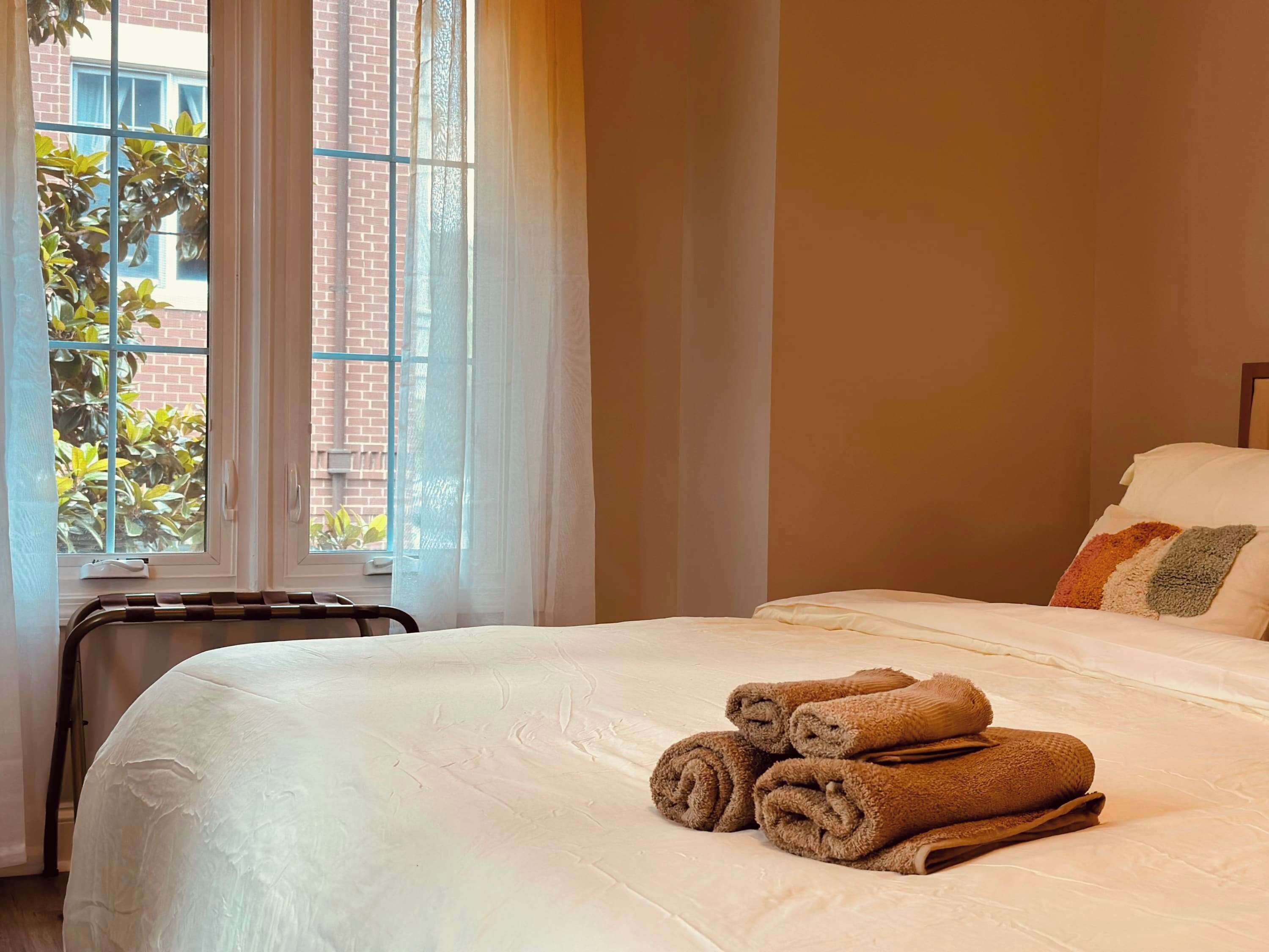 1 chambre, bureau, fer et planche à repasser, Wi-Fi