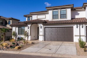 Exterior - Escondido Gem | Spacious Resort Home (Washington)