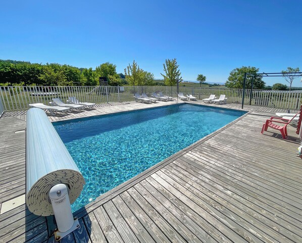 Piscine extérieure, piscine chauffée