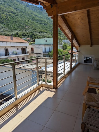 Apartment, Smoking | 6 bedrooms