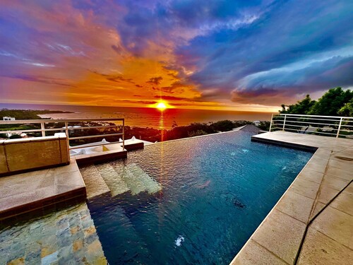 Villa Paraiso | 9-Bedroom Luxury Villa in Tamarindo, Costa Rica