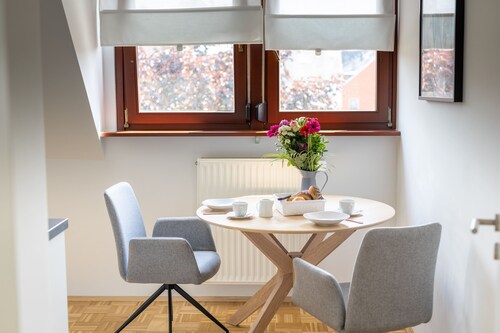 Ko-Living | Rooftop | center | kitchen | 5 min to Rhine | up to 4 guests