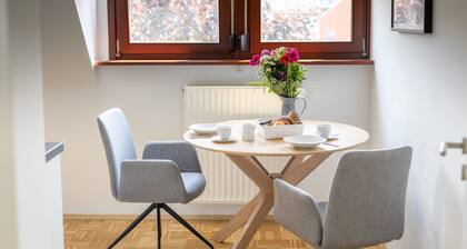Ko-Living | Rooftop | center | kitchen | 5 min to Rhine | up to 4 guests