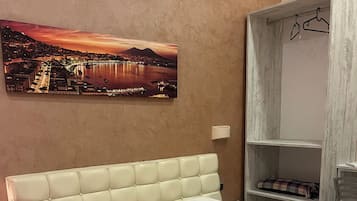 Basic Triple Room, 1 Bedroom, City View | Free WiFi