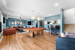 Spielezimmer