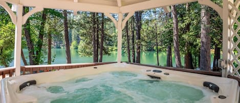 Bañera de hidromasaje exterior