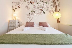 3 bedrooms, iron/ironing board, travel crib, WiFi