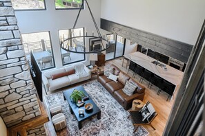 Smart TV, fireplace, video games, table tennis