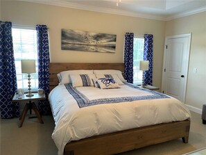 3 makuuhuonetta, silitysrauta/-lauta, ilmainen Wi-Fi, vuodevaatteet