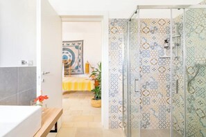 風筒、坐浴桶、提供毛巾、番梘