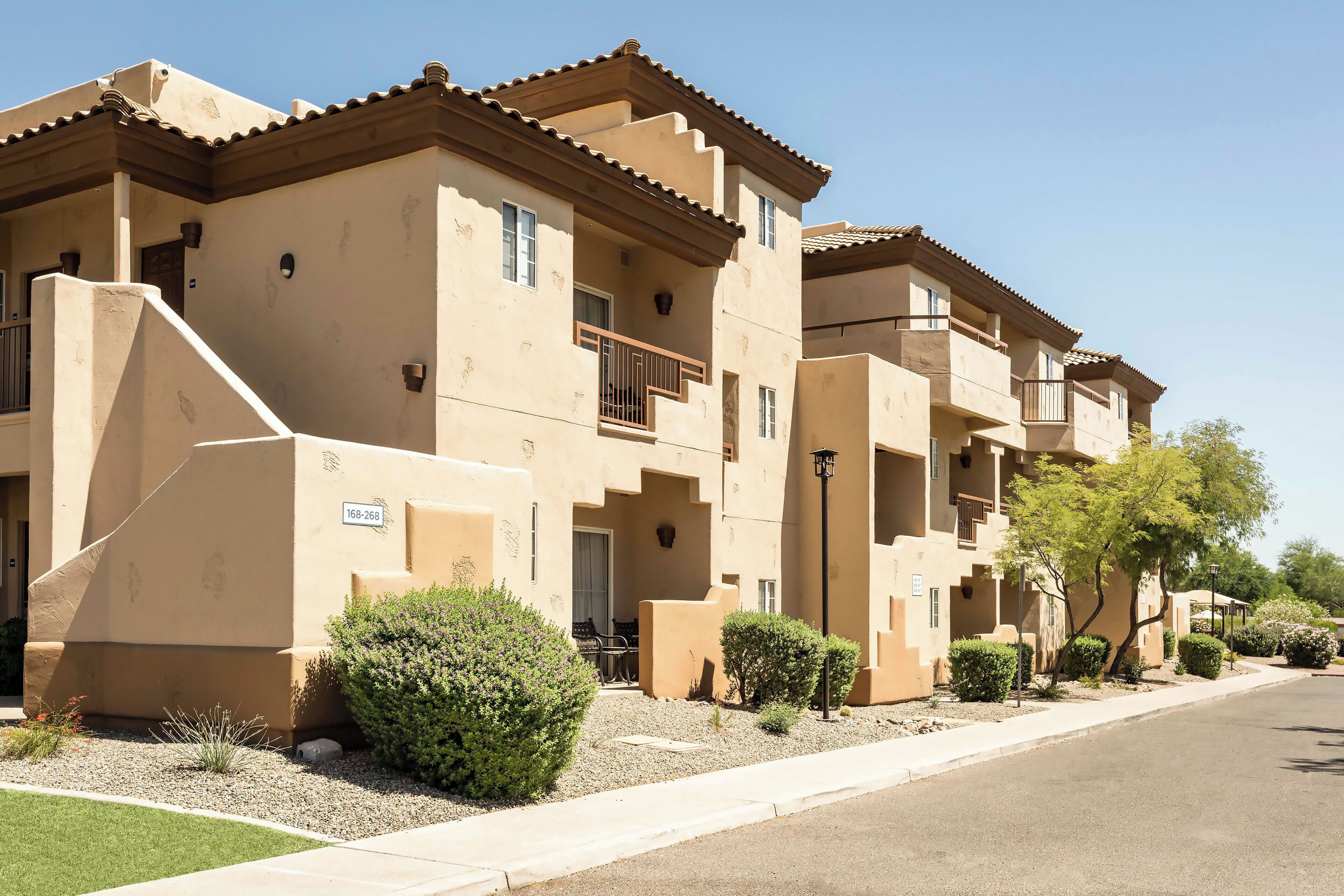 Scottsdale Villa Mirage - 1 BEDROOM 1 KING ACCESSIBLE WITH 3X3 SHOWER