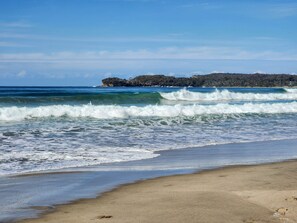 Una playa cerca, toallas de playa
