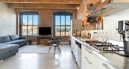 Gastown 1 bedroom loft!