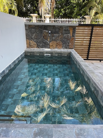 プール