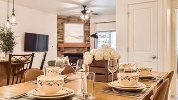 Condo, 3 habitaciones | Restaurantes