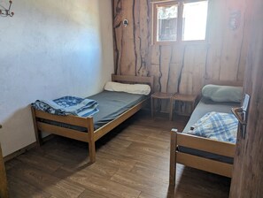 Quarto casal econômico, 2 camas de solteiro