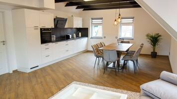 Luxury-Penthouse Nebengebäude | Eigene Küche