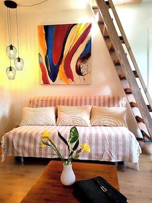 1 bedroom, in-room safe, free WiFi, bed sheets