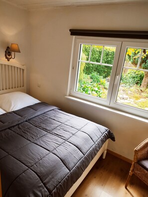 1 bedroom, in-room safe, free WiFi, bed sheets