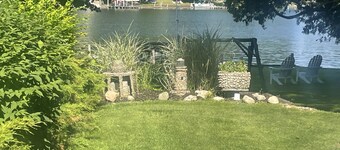 Castle Point Resort
on  Hamlin Lake .
Home, cottages, boat
 650 ' Lake frontage