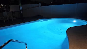 Piscine extérieure, piscine chauffée