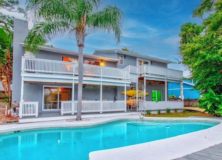 Outdoor pool, a heated pool. Florida Life on the water with game room, heated pool, kayaks +
Pet friendly!!
