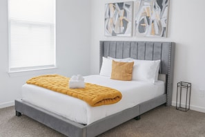 3 Schlafzimmer, Schreibtisch, Bügeleisen/Bügelbrett, kostenloses WLAN