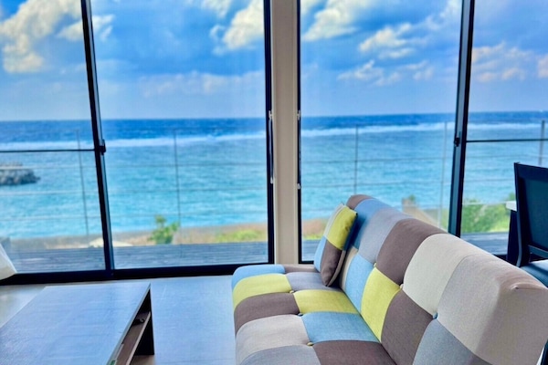 Panoramic House | Living area