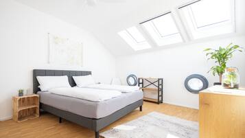 2 makuuhuonetta, työpöytä, vauvan matkasänky, ilmainen Wi-Fi