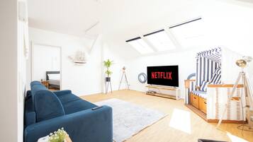 2 bedrooms, desk, travel cot, free WiFi