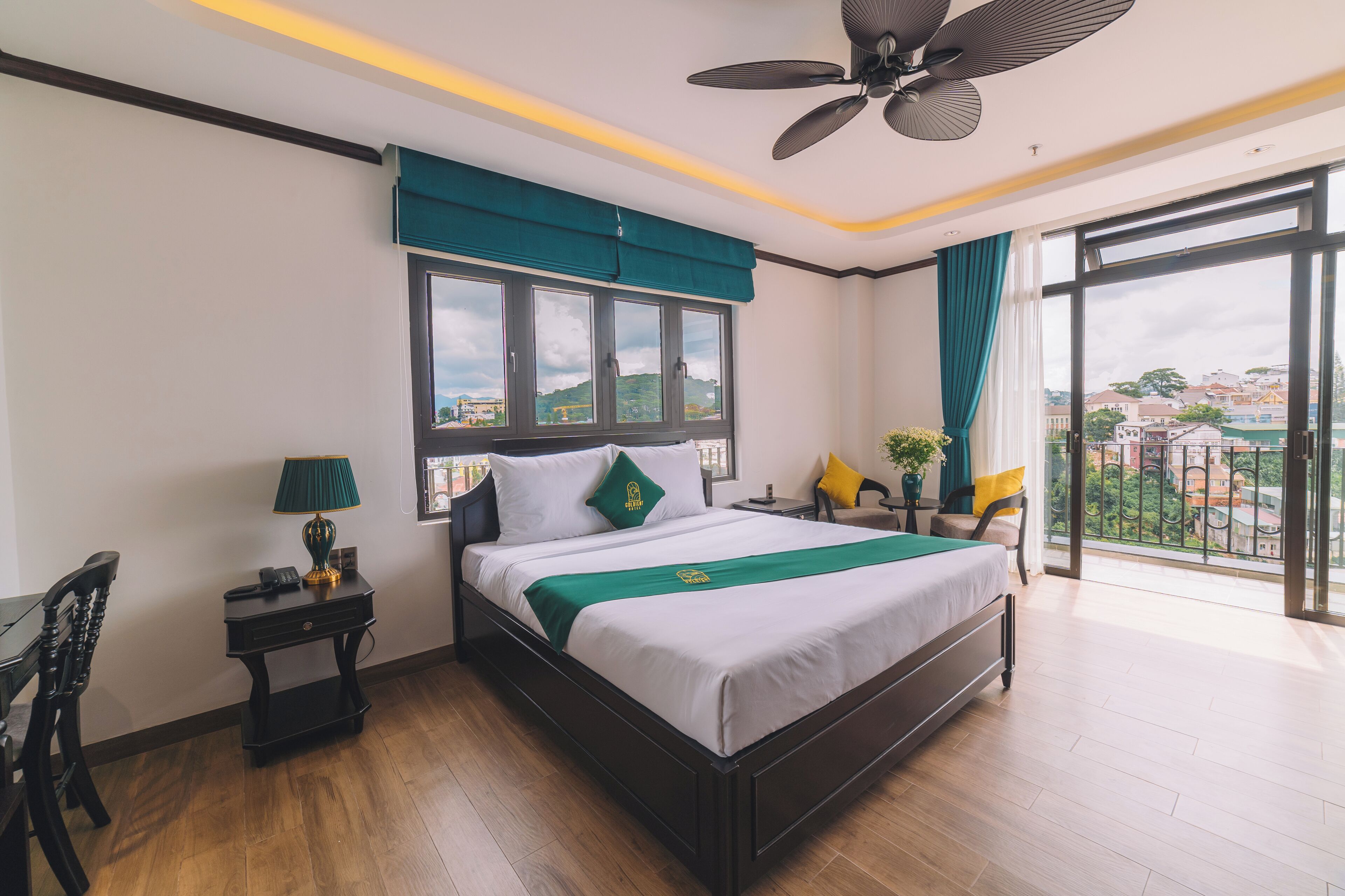 Premium Double Room | Premium bedding, down duvets, in-room safe, desk