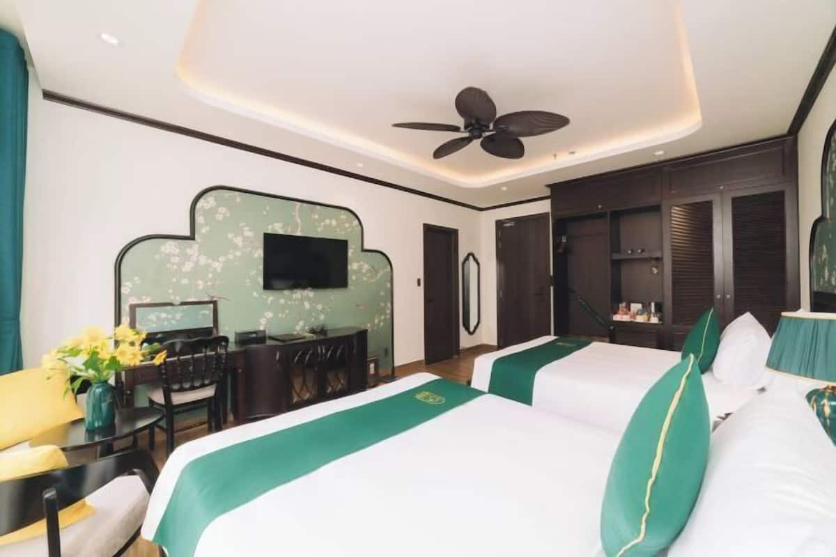 1 Schlafzimmer, hochwertige Bettwaren, Daunenbettdecken, Zimmersafe