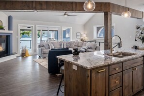 Smart TV, lareira, videogames